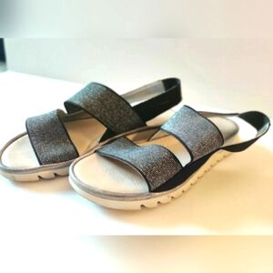 The Flexx Women's Sandals Size 6.5 Open Toe Slingback Flats Black Silver Slip On